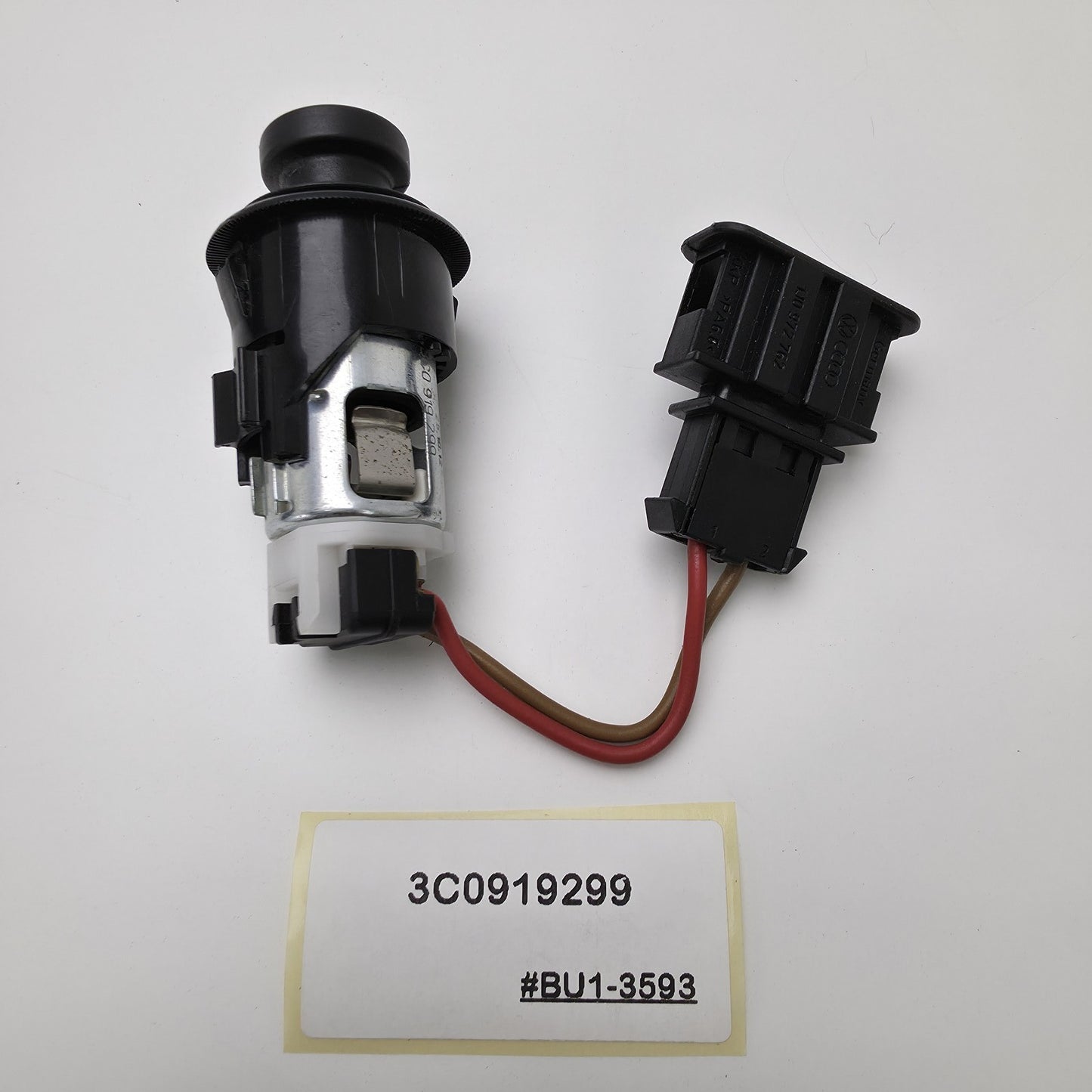 2003 Volkswagen Beetle 12 volt accessory power outlet (rear) 3C0919299
