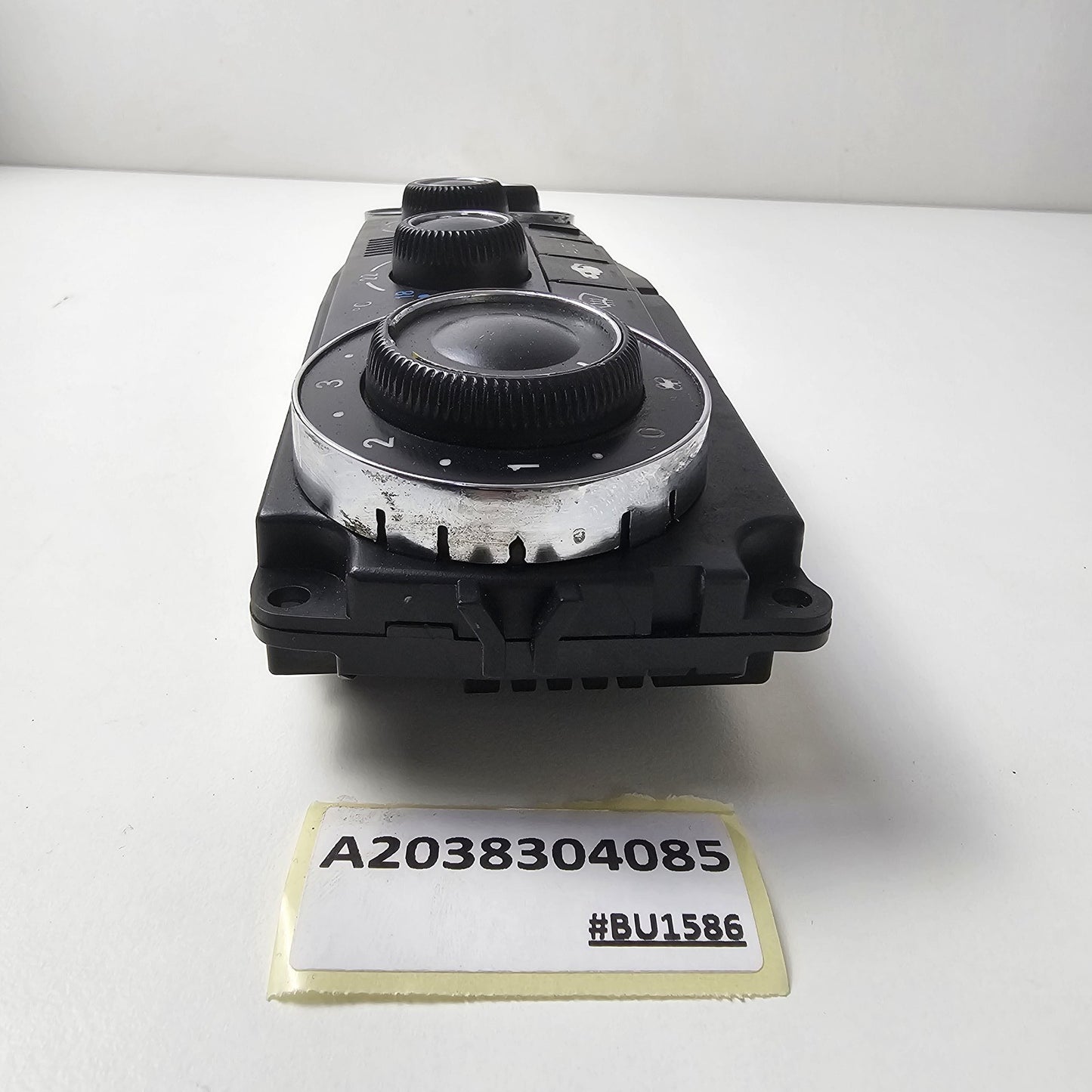 2003-2008 Mercedes-Benz C-Class W203 Climate Control Unit A2038304085