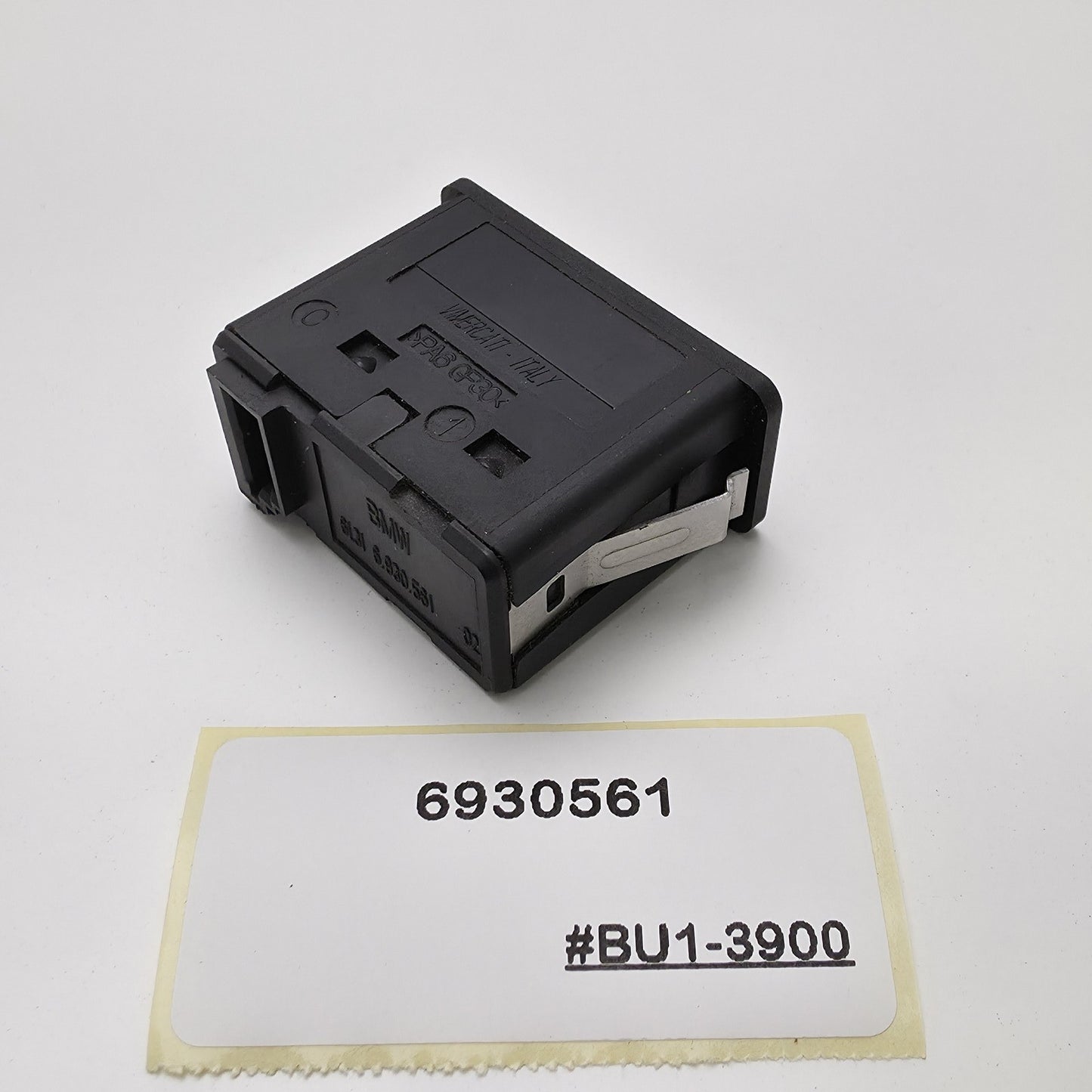 2003-2010 BMW 5 Series AUX Auxiliary Audio Socket 6930561