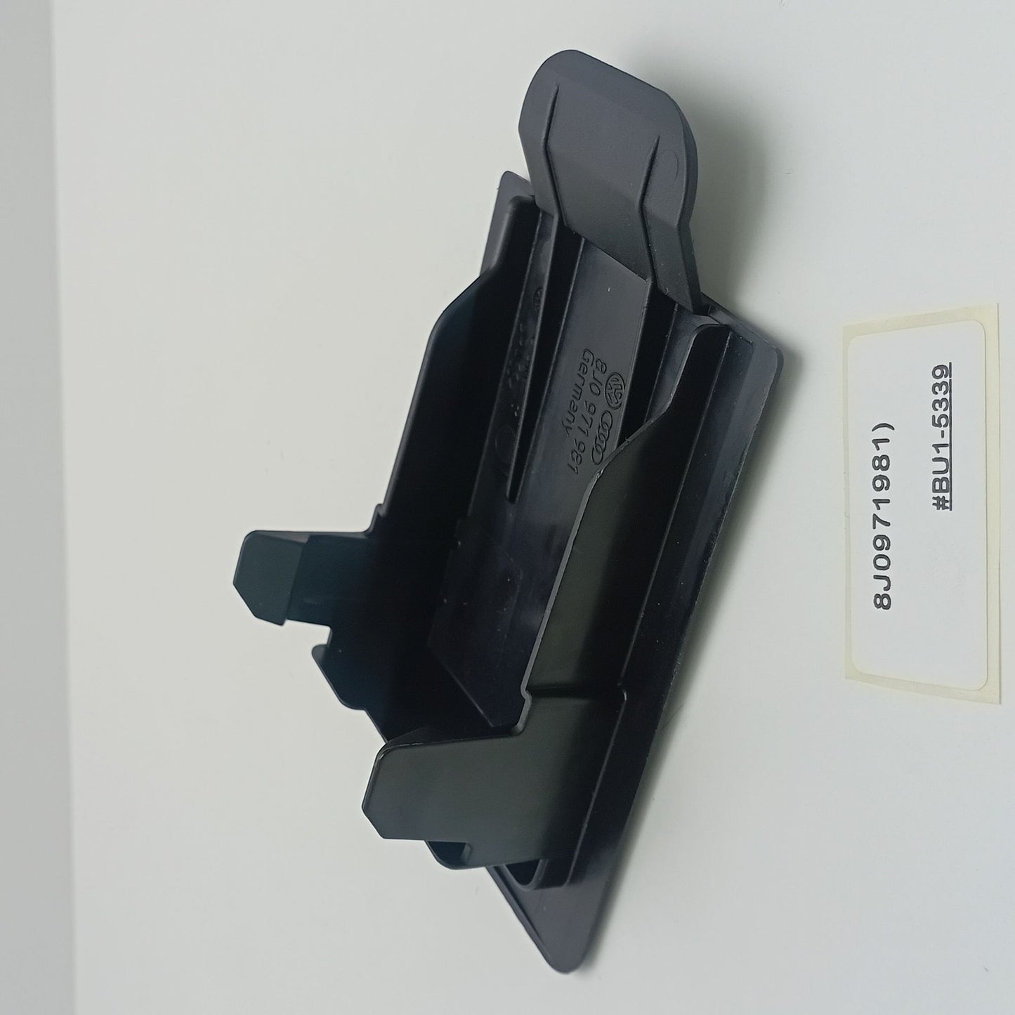 2009-2012 Audi A4 Cap Lid 8J0971981