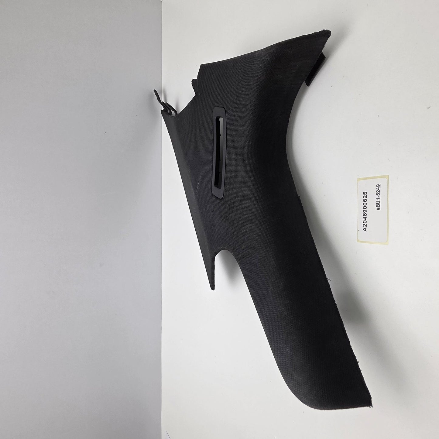 2007-2014 Mercedes-Benz C-Class C-Pillar Trim Cover A2046900625
