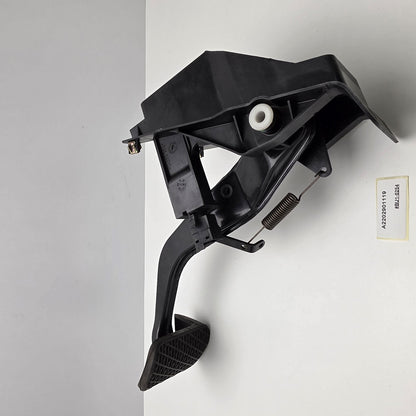2005-2013 Mercedes-Benz S600 Brake Pedal Assembly A2202901119