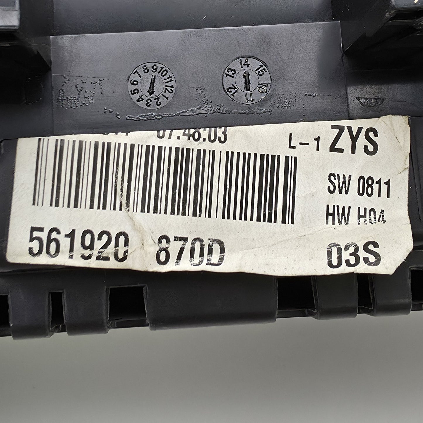 2015-2019 Volkswagen Passat Speedometer Cluster 561920870D