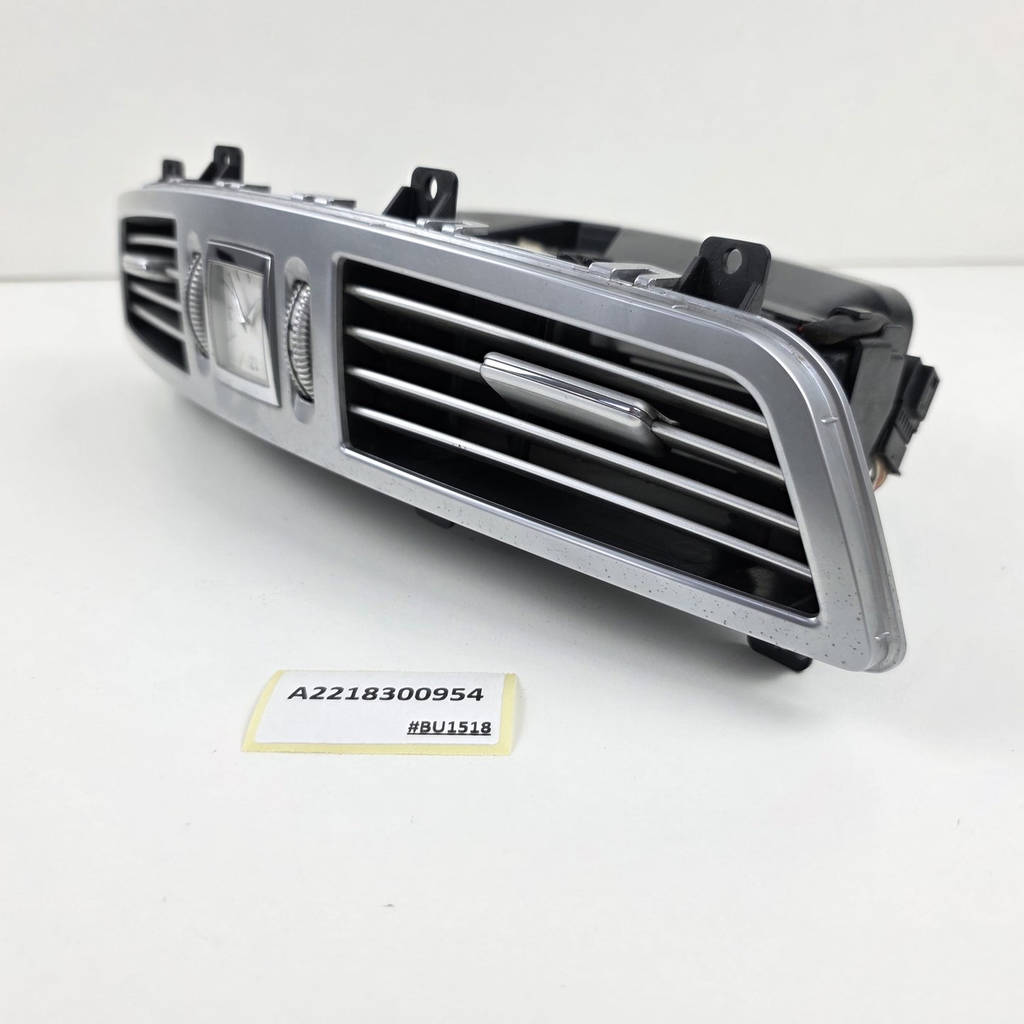 2005-2013 Mercedes-Benz S-Class W221 Center Air Vent A2218300954