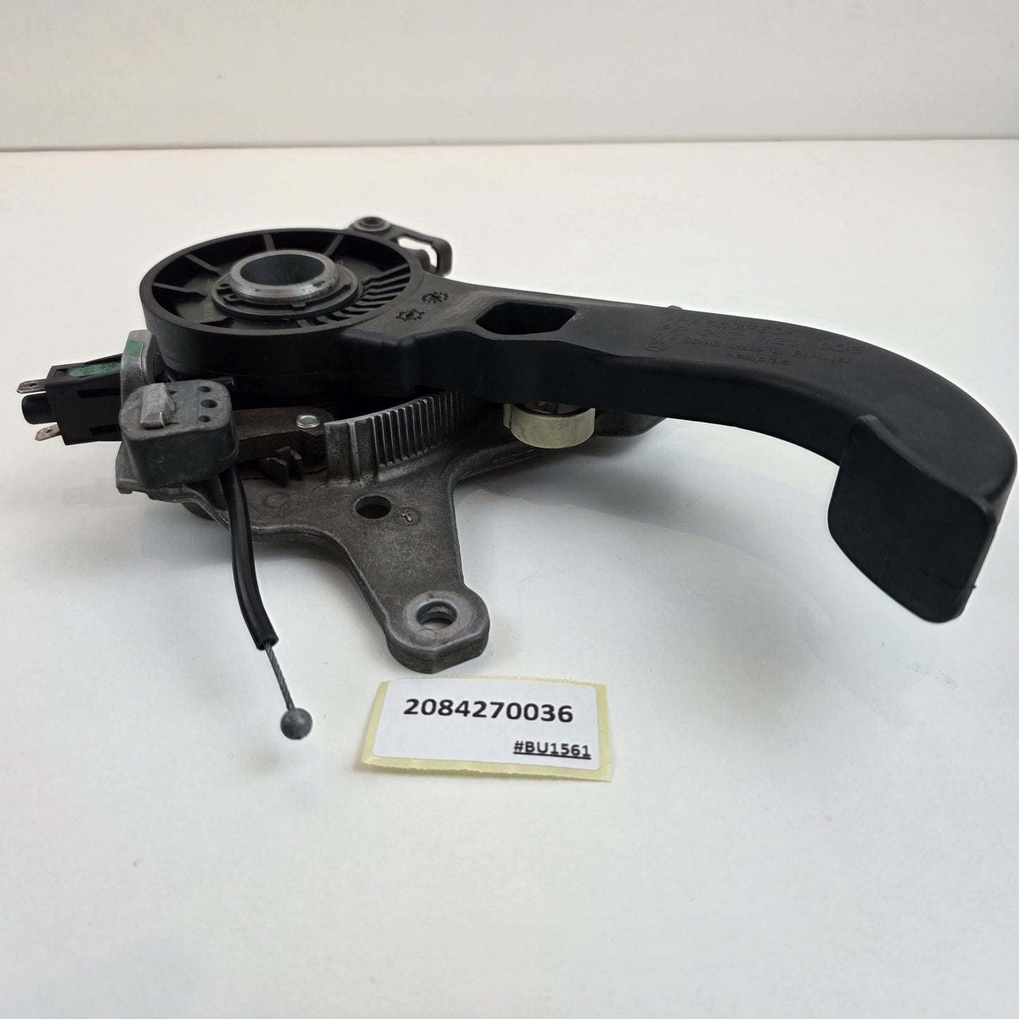 2002-2008 Mercedes-Benz CLK W208 Parking Brake Lever Pedal Assembly 2084270036