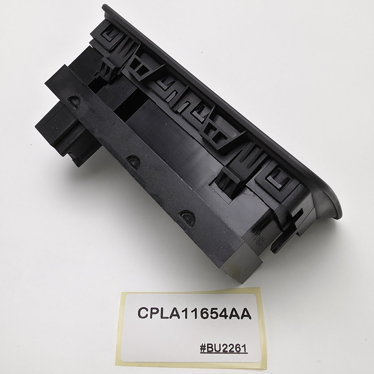 2005-2009 Land Rover LR3 Tailgate Release Trunk Boot Opener Switch CPLA11654AA