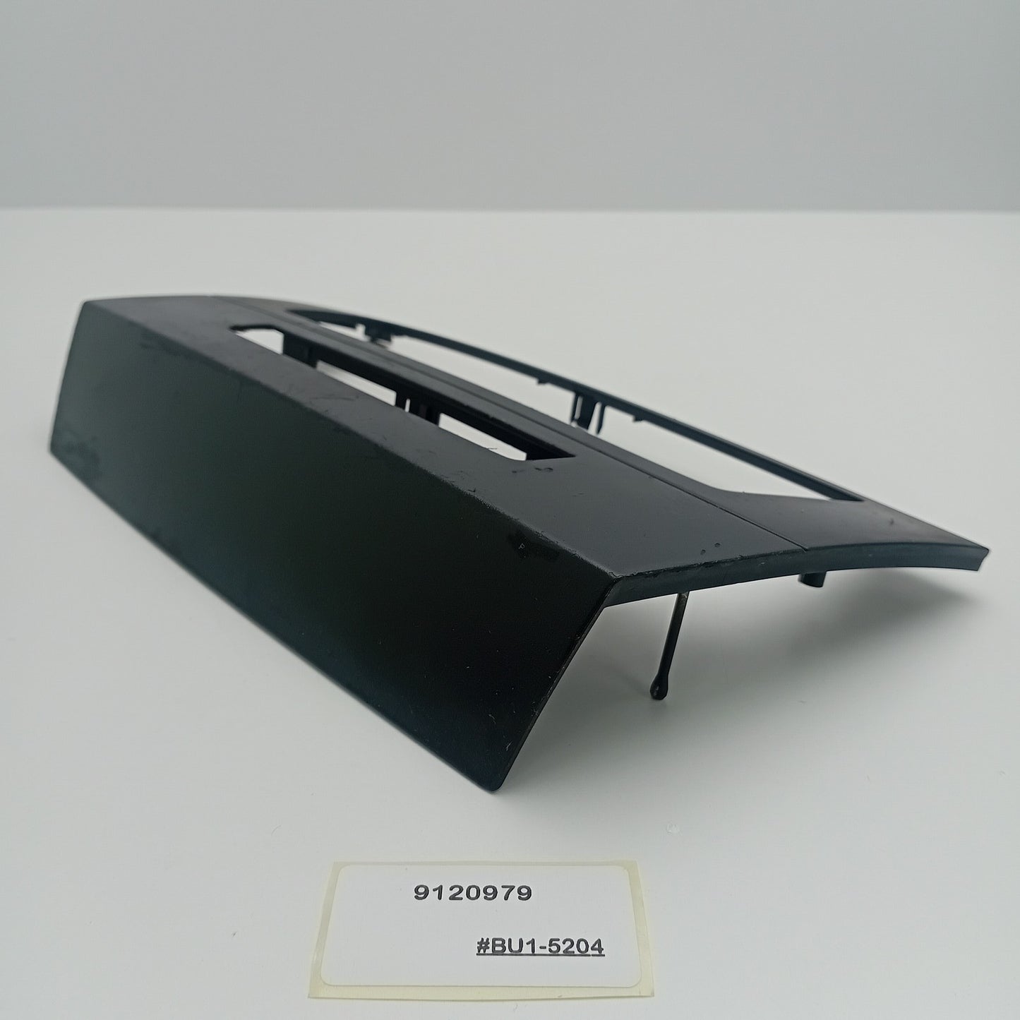 2004-2011 BMW E90 Centre console stereo cover front 9120979