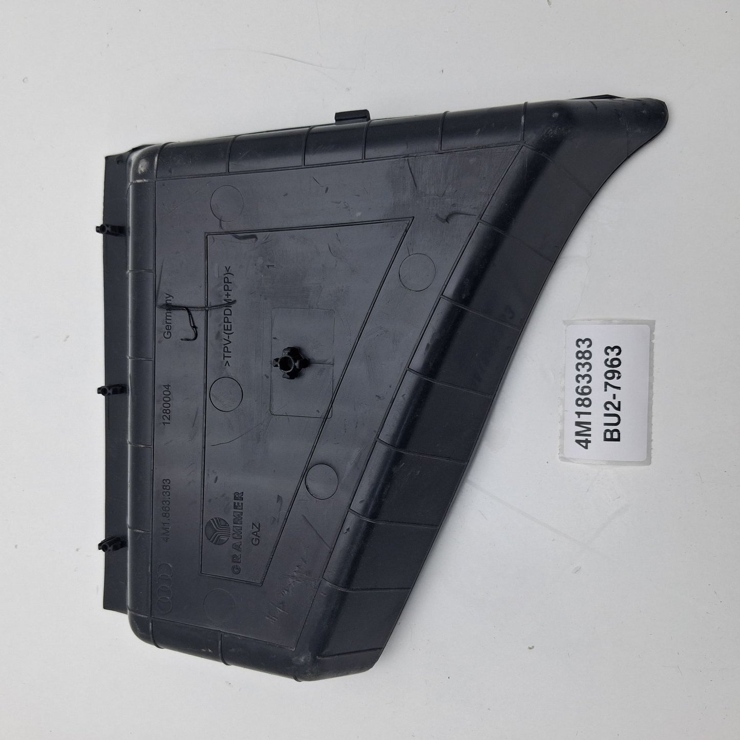 2016-2025 Audi Q7 Console Tray 4M1863383
