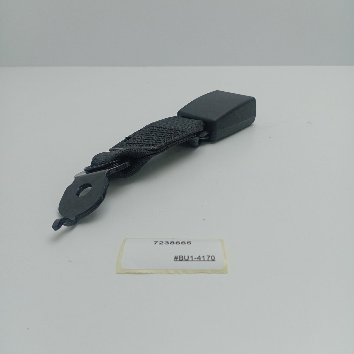 2011-2016 BMW 535d Rear Center Seat Belt Buckle 7238665