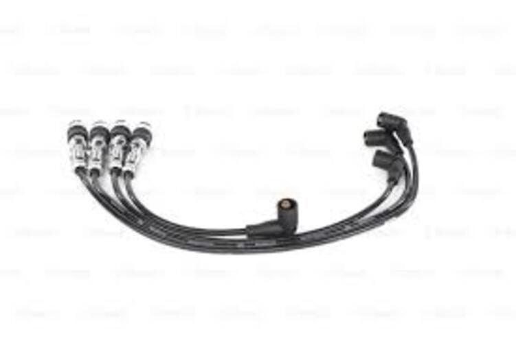 BOSCH 1997-2005 Volkswagen Golf Ignition Cable Kit 0986356331