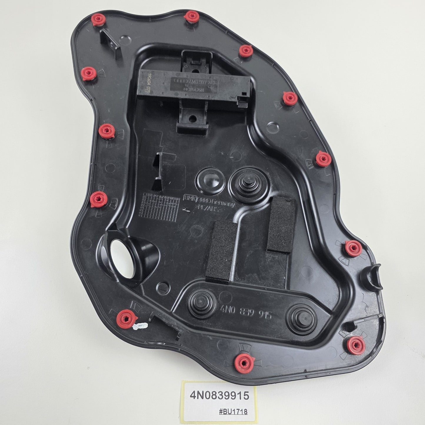 2019-2025 Audi S8 Door Lock Rod Cover Upper Lower 4N0839915