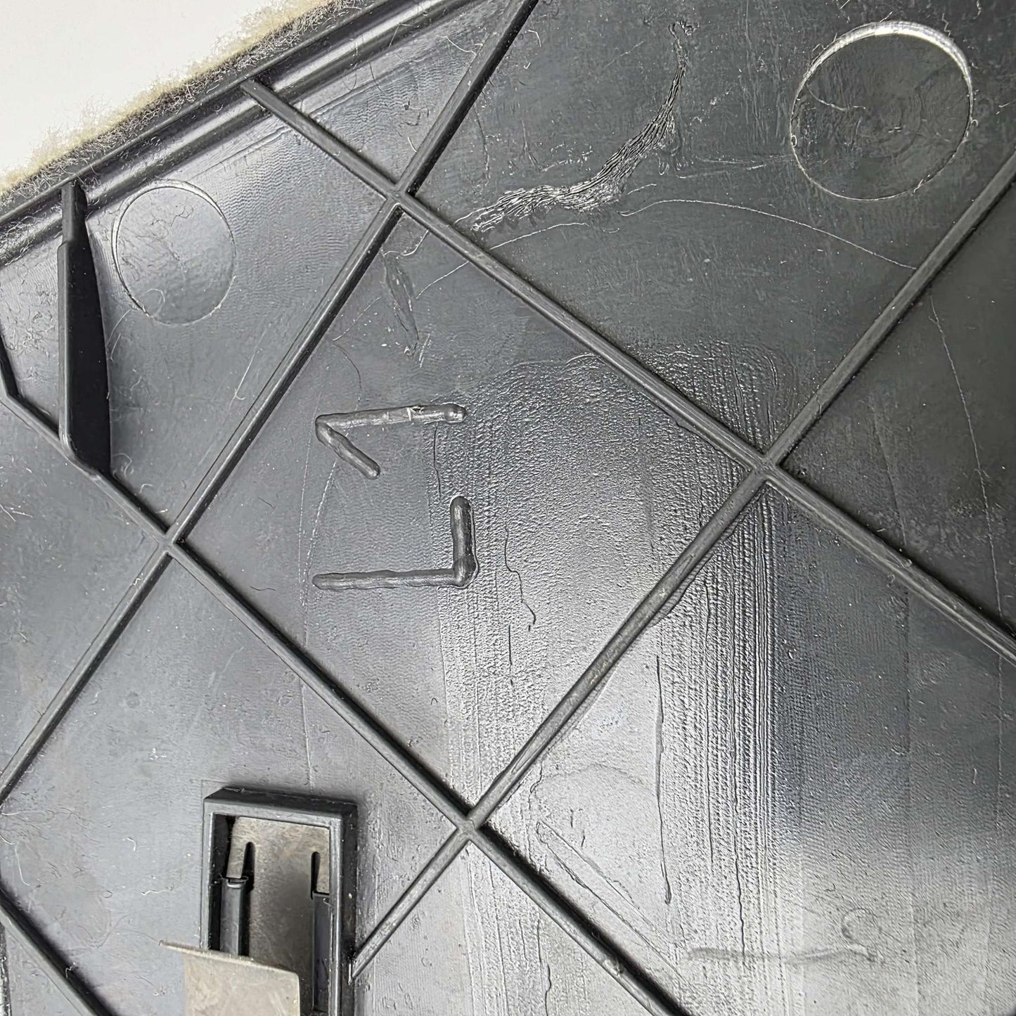 2017 Volvo V60 Rear Center Console Panel 9123875