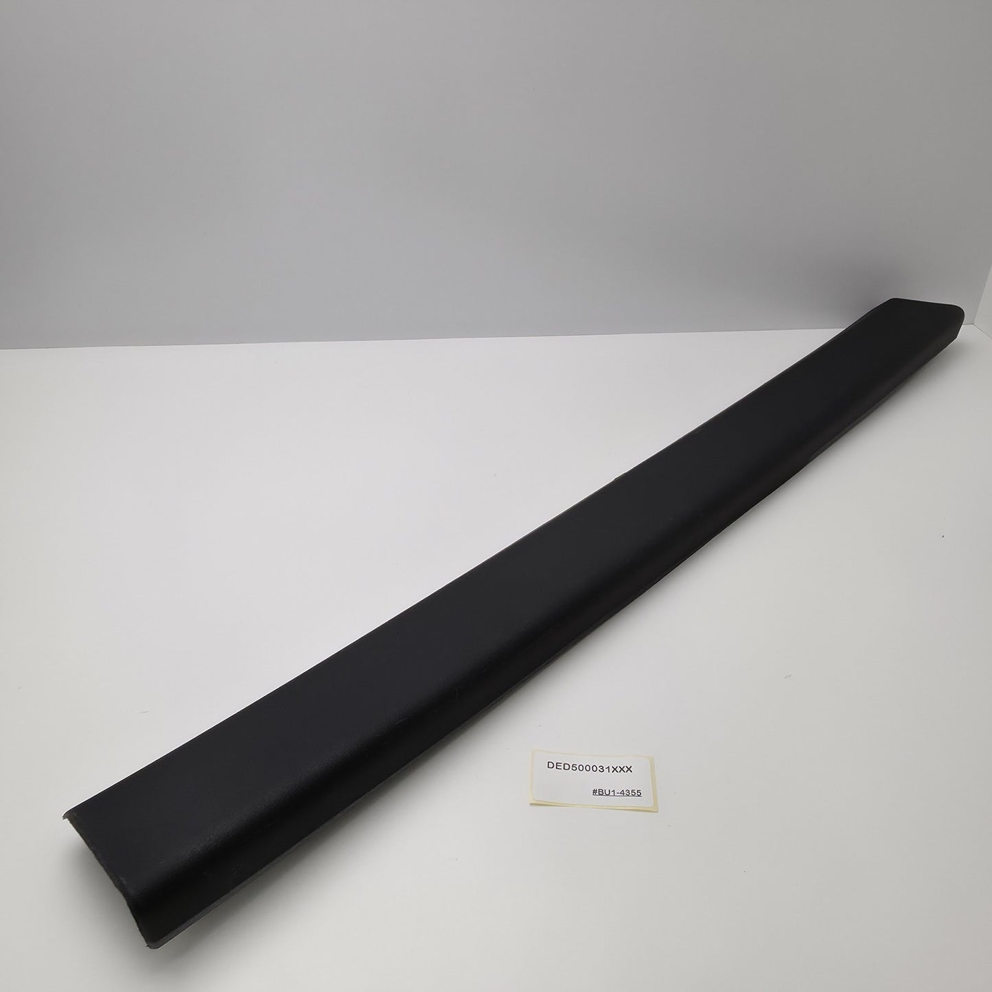 2005-2011 Land Rover Range Rover Sport L320 Tailgate Corner Trim DED500031XXX