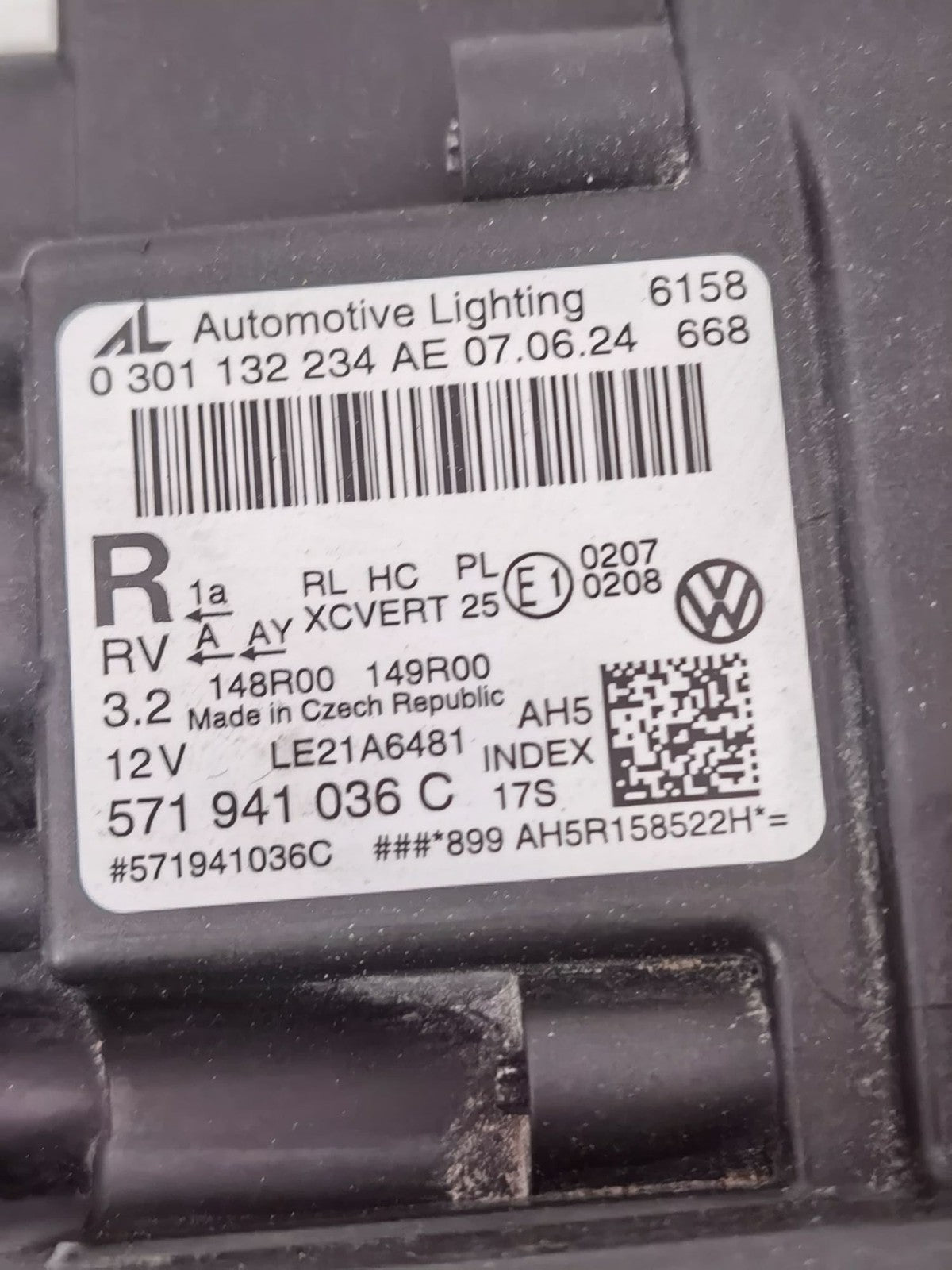 2023-2025 Volkswagen Tiguan III LED Right Front Headlight 571941036C