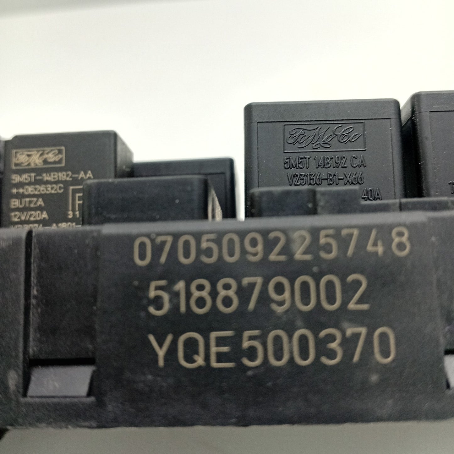 2002-2012 Land Rover Range Rover L322 Fuse Box Junction 518879002