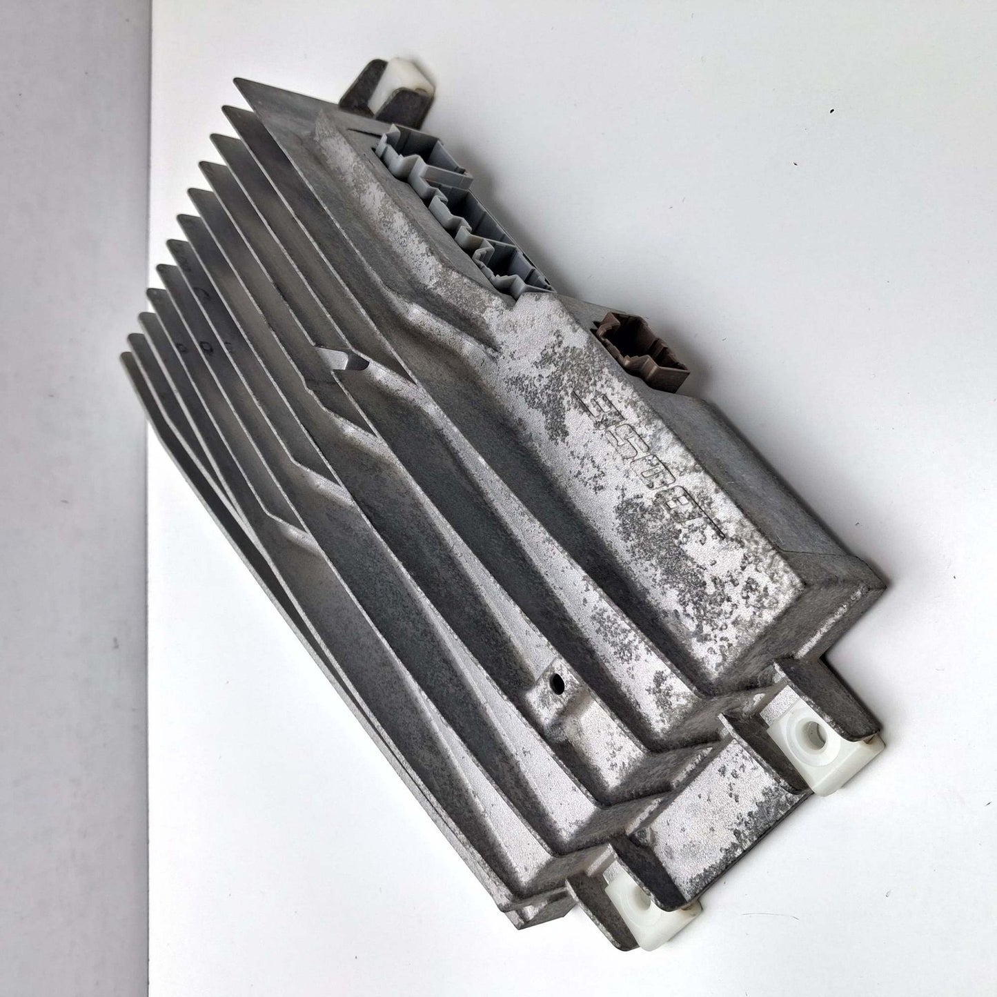 2009-2011 Cadillac CTS Amplifier Radio Speaker Assembly 25982646