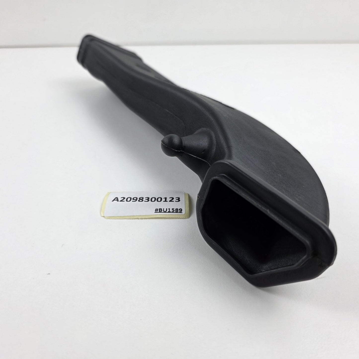 2002-2009 Mercedes-Benz CLK C209 Air Duct Guide Channel A2098300123