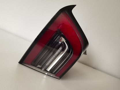 2023 Tesla Model Y Rear Tail Light 24529201