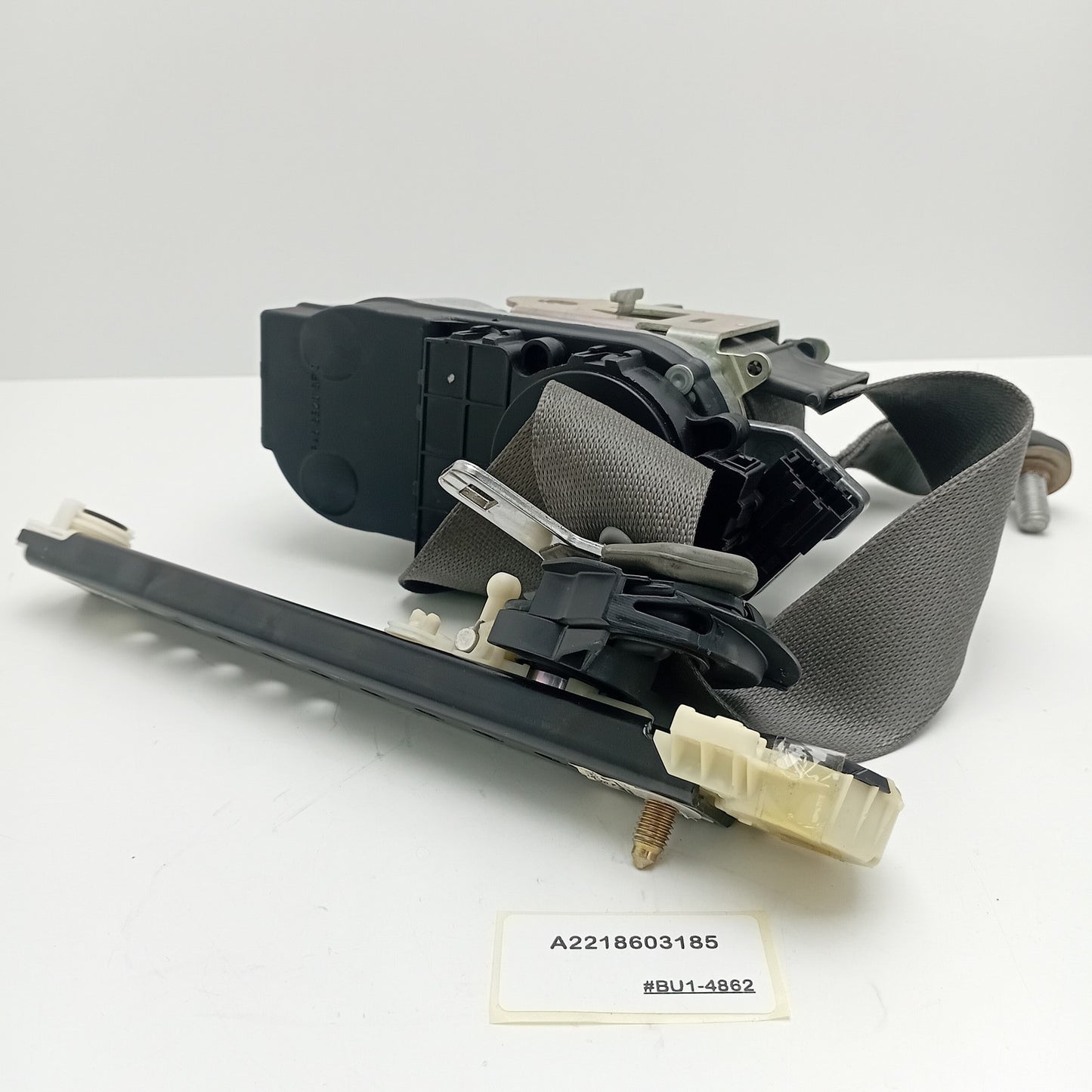 2007-2009 Mercedes-Benz S550 Front Left Seat Belt Retractor A2218603185
