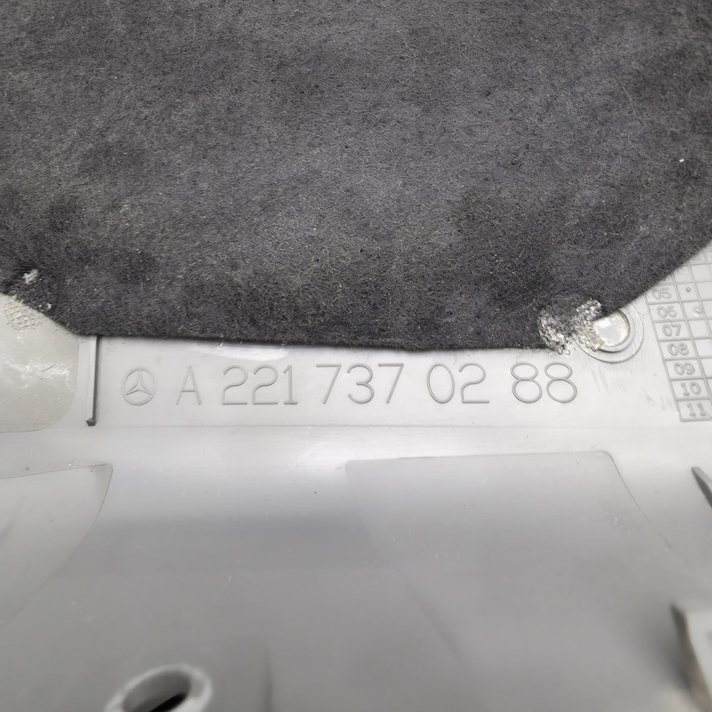 2007-2013 Mercedes-Benz W221 Rear Right Door Speaker Cover A2217370288
