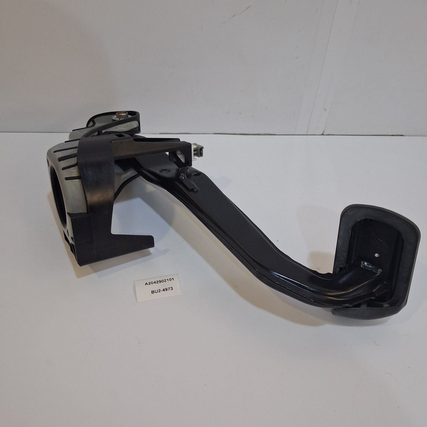2008-2018 Mercedes-Benz W212 Brake Pedal Assembly A2042902101