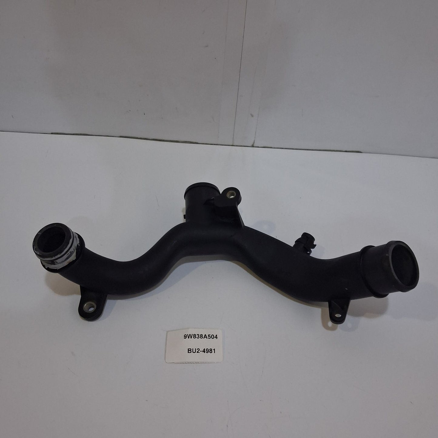 2014-2020 Land Rover Discovery Thermostat Housing Water Pipe Assembly 9W838A504