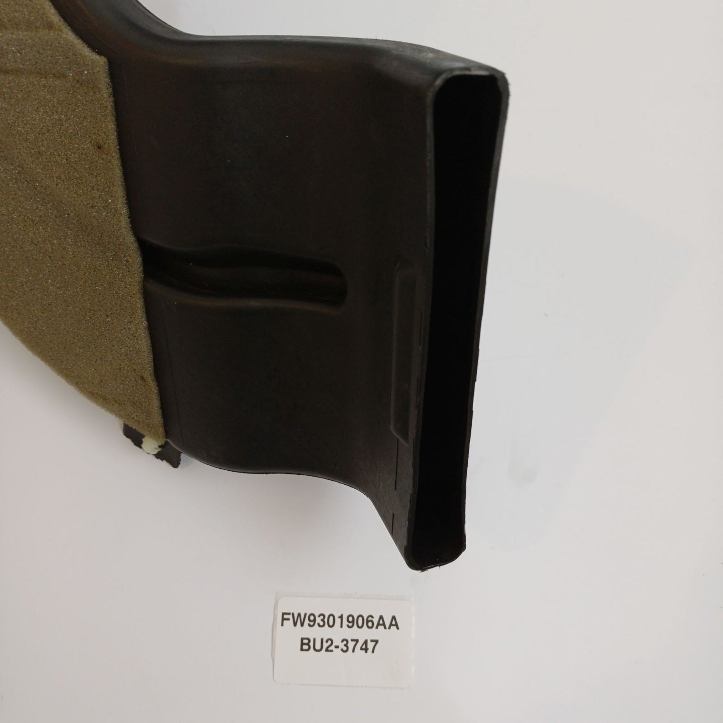 2010-2019 Jaguar XJ Cabin Air Duct Channel FW9301906AA