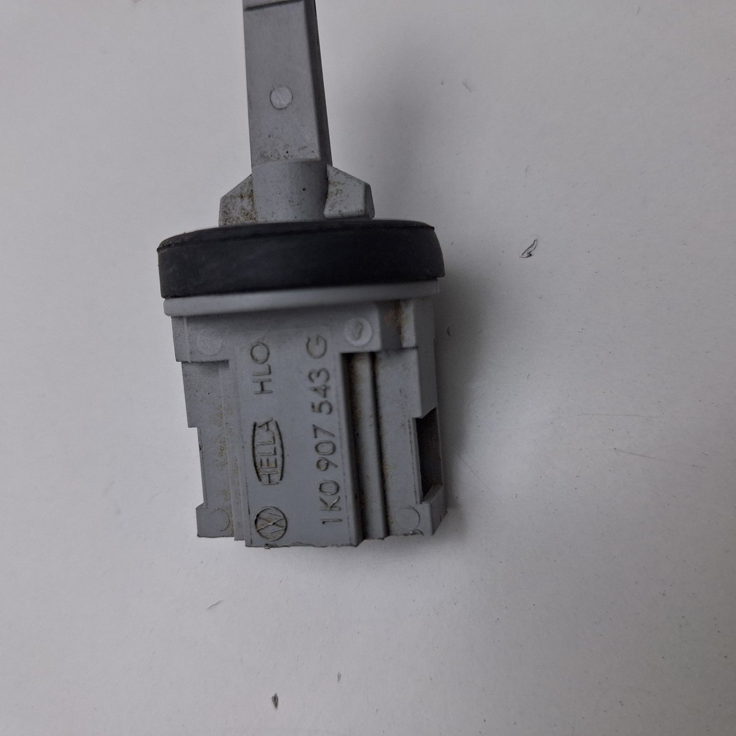 2007-2015 Audi TT Air Temperature Sensor 1K0907543G