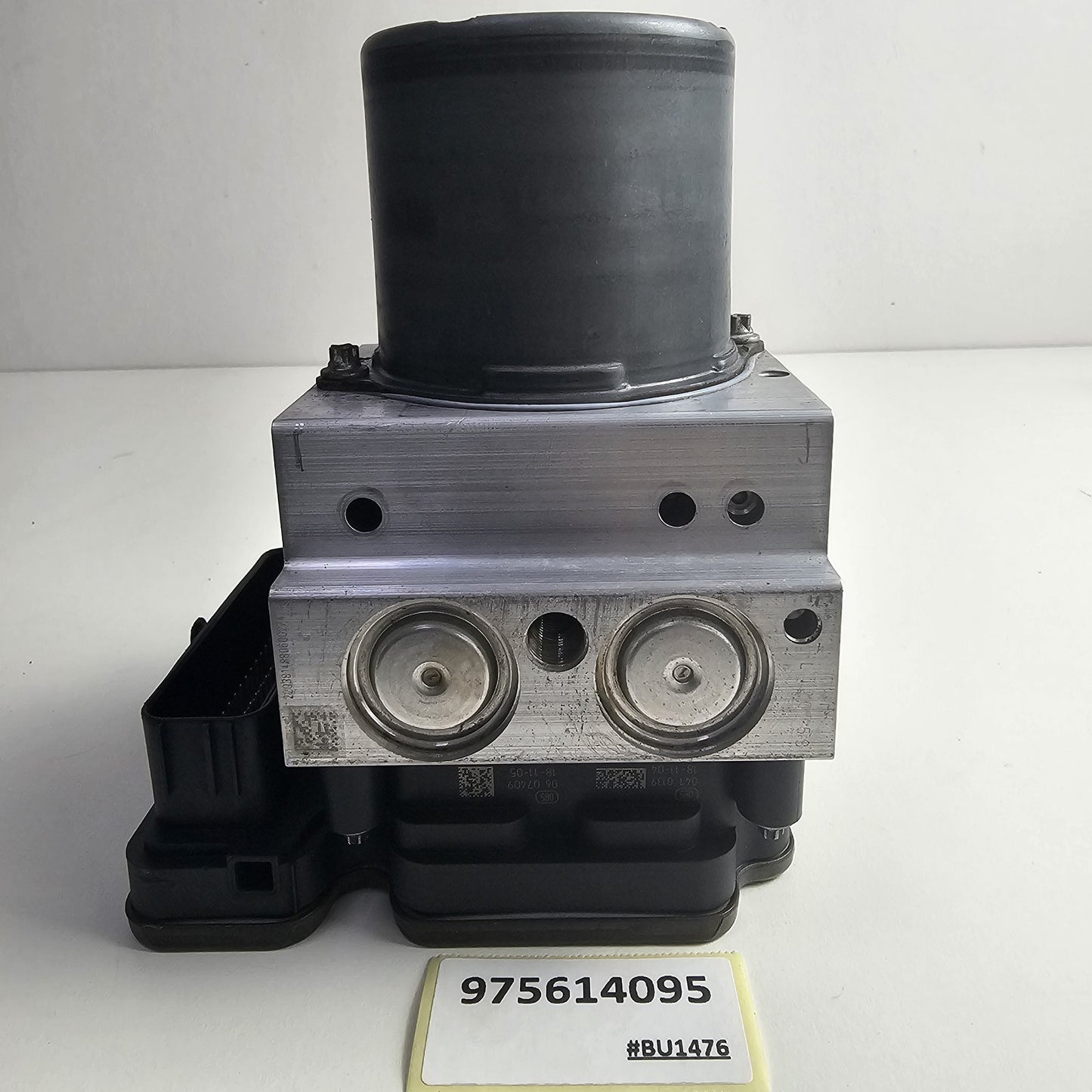 2018-2024 Bentley Continental GTC ABS Pump 975614095