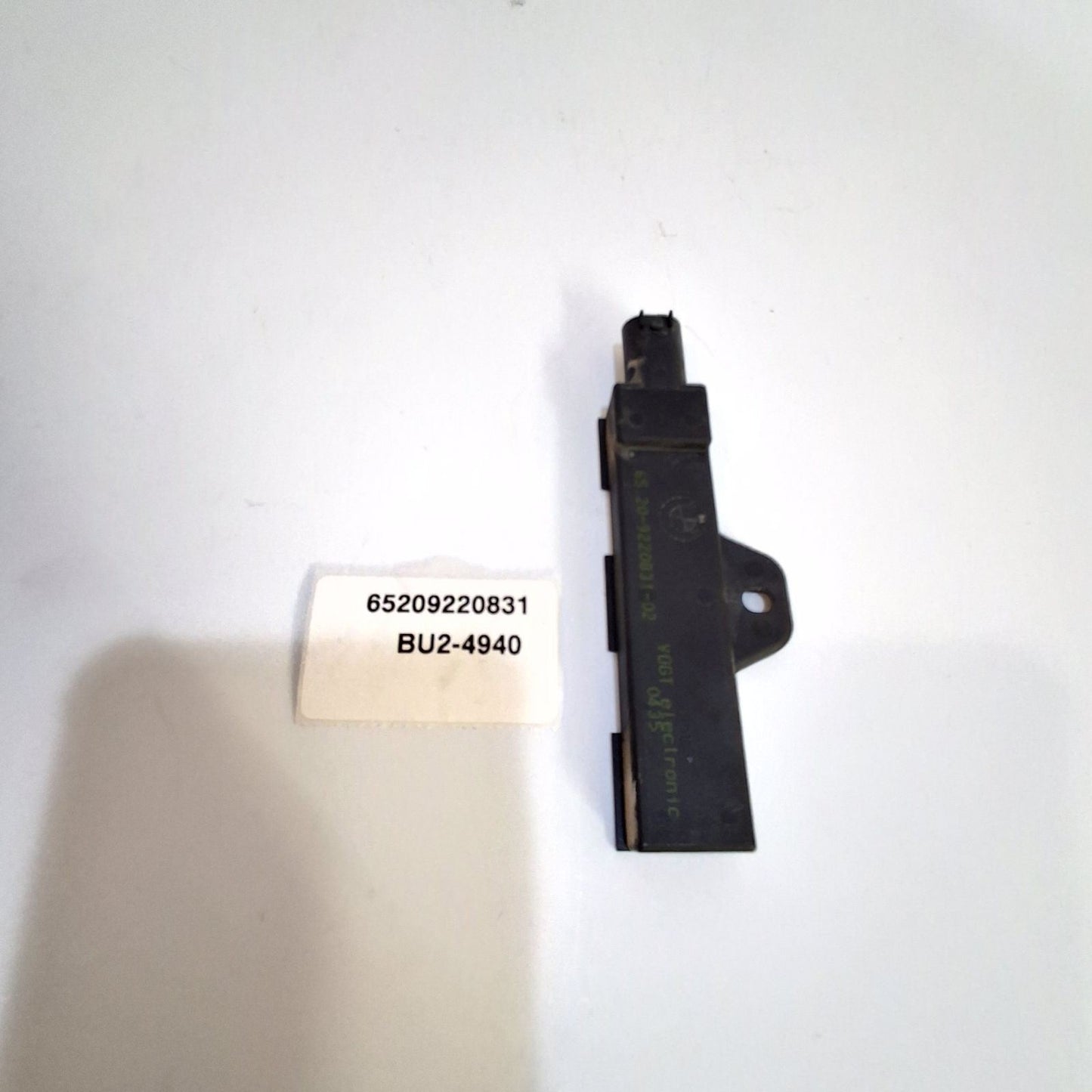 2009-2023 BMW X3 Keyless Entry Antenna 65209220831