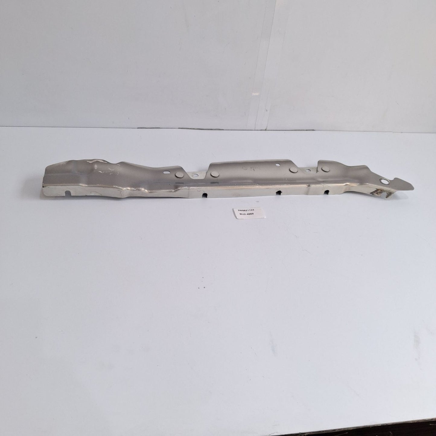 2012 Bentley Continental GT Fender Mounting Bracket 3W8821153