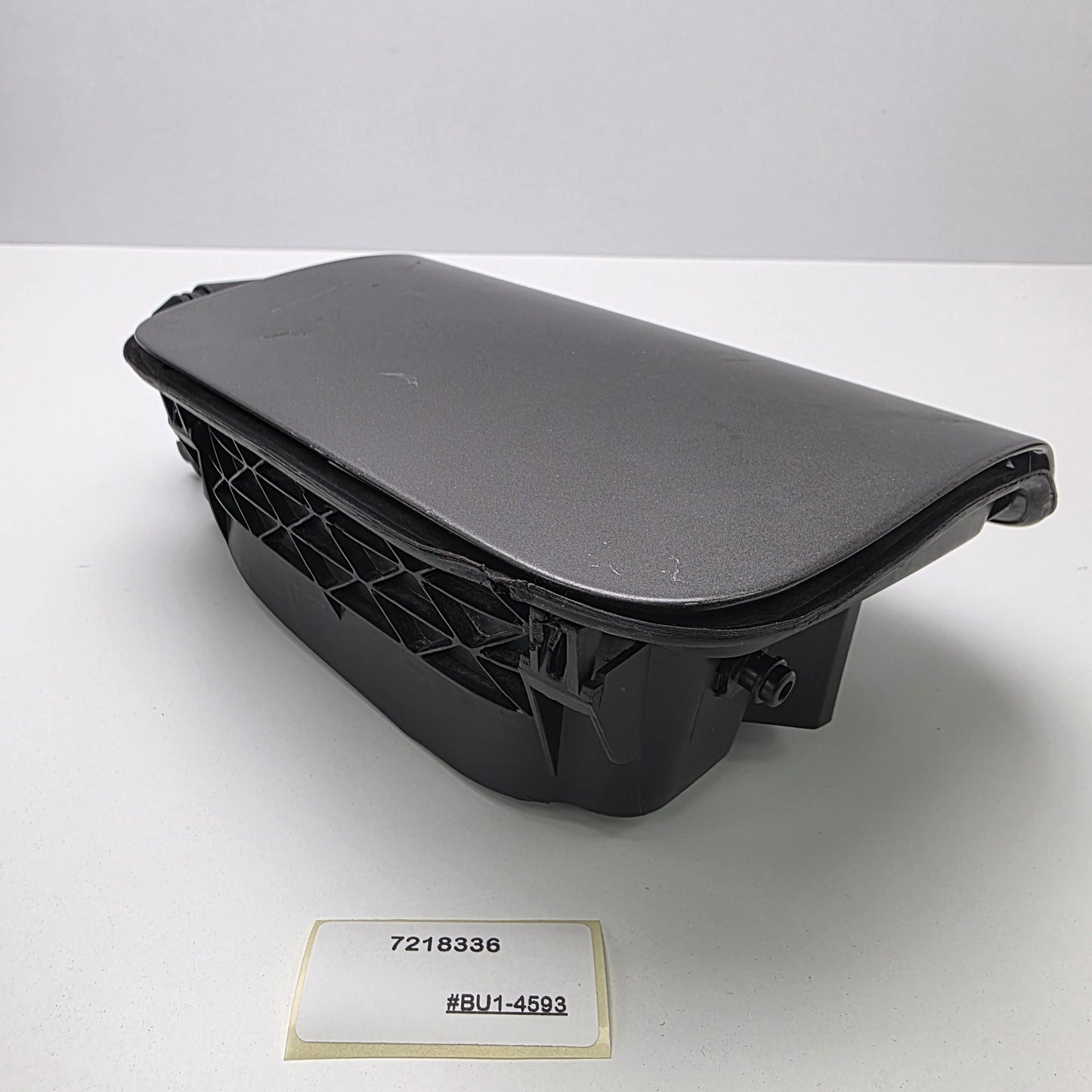 2009-2017 BMW 5 Series Fuel Tank Filler Door Lid Cover Housing 7218336