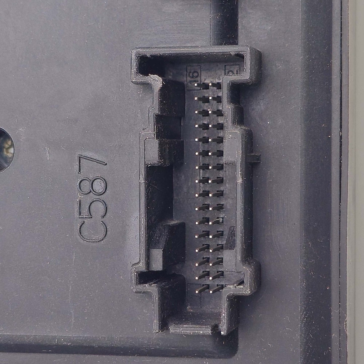 2012-2015 Land Rover Range Rover Evoque L538 Fuse Box BJ3214F041AD