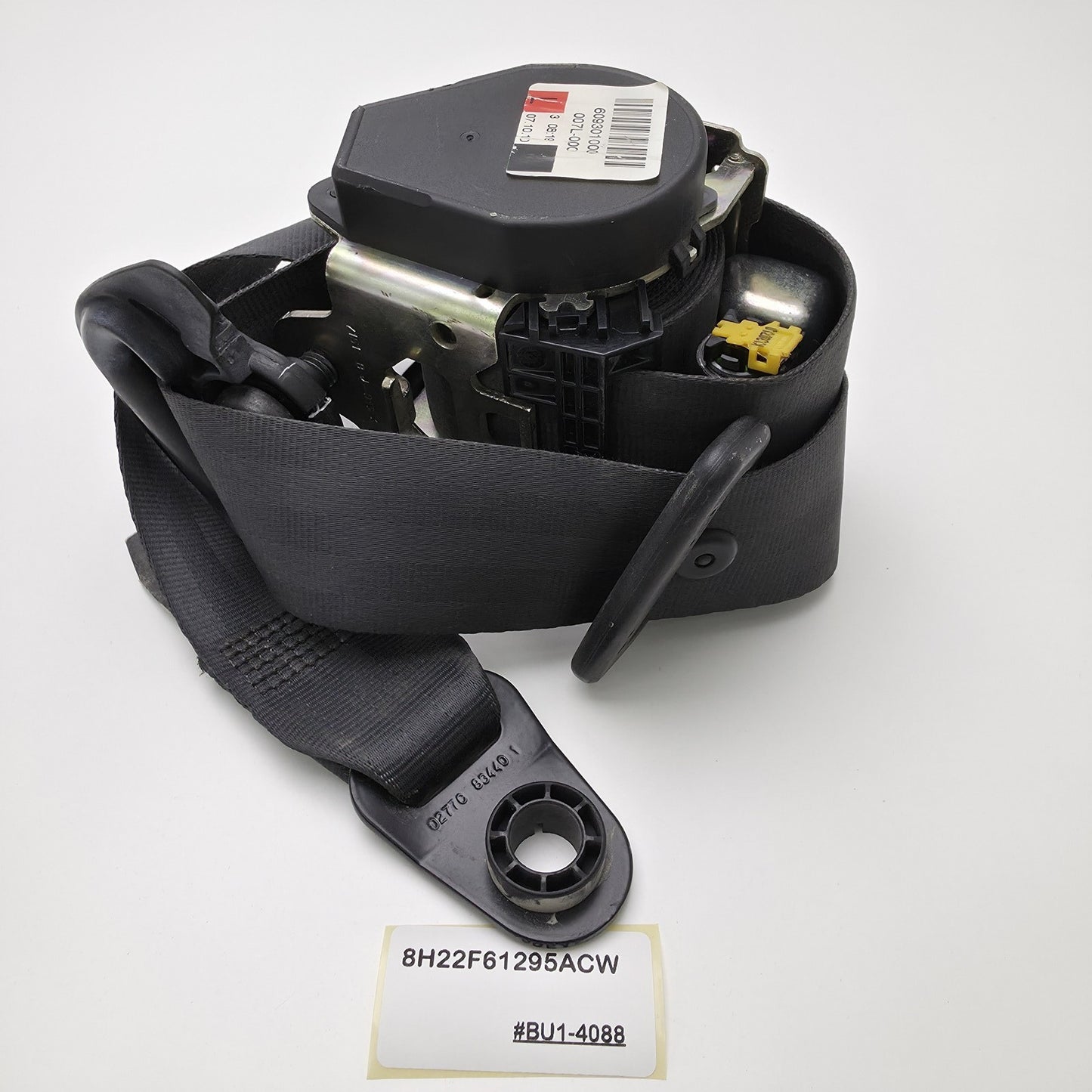 2008-2013 Land Rover LR3 FRONT LEFT SEAT BELT RETRACTOR 8H22F61295ACW