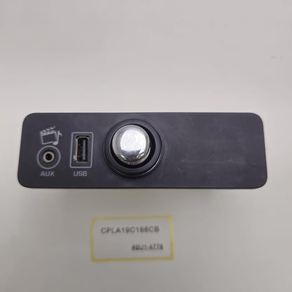 2014 Land Rover Range Rover Centre Console USB AUX Socket Panel CPLA19C166CB