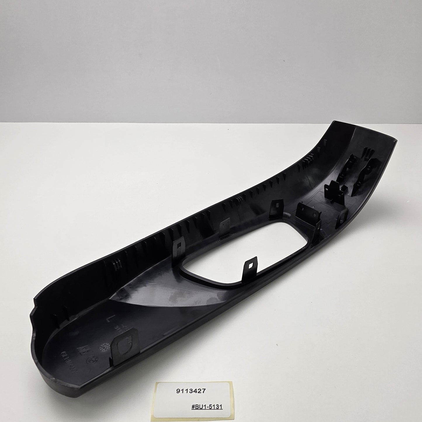 2007 BMW E93 Seat Trim Front Left 9113427