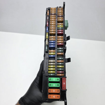2002-2012 Range Rover Vogue Interior Dash Fuse Box Junction 8380407