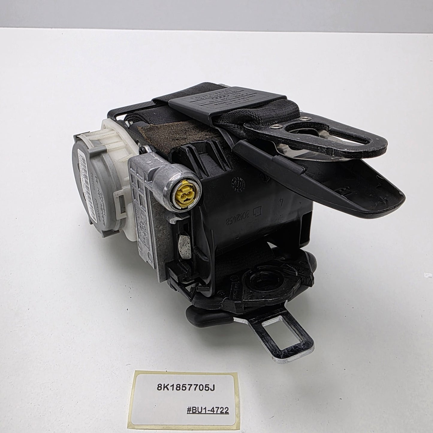 2009-2016 Audi allroad Front Left Seat Belt 8K1857705J