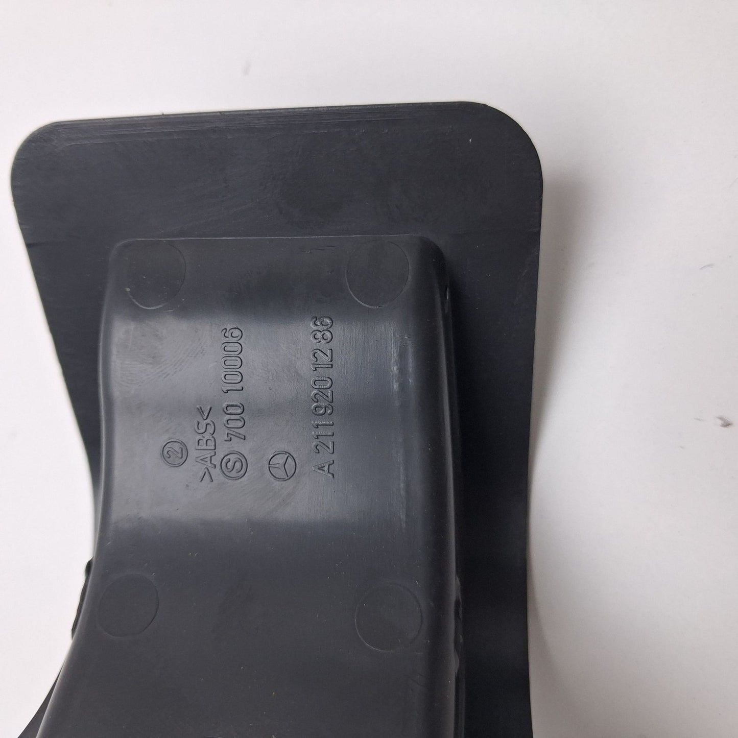 2003-2009 Mercedes-Benz W211 Rear Seat Rail Trim Cover A2119201286