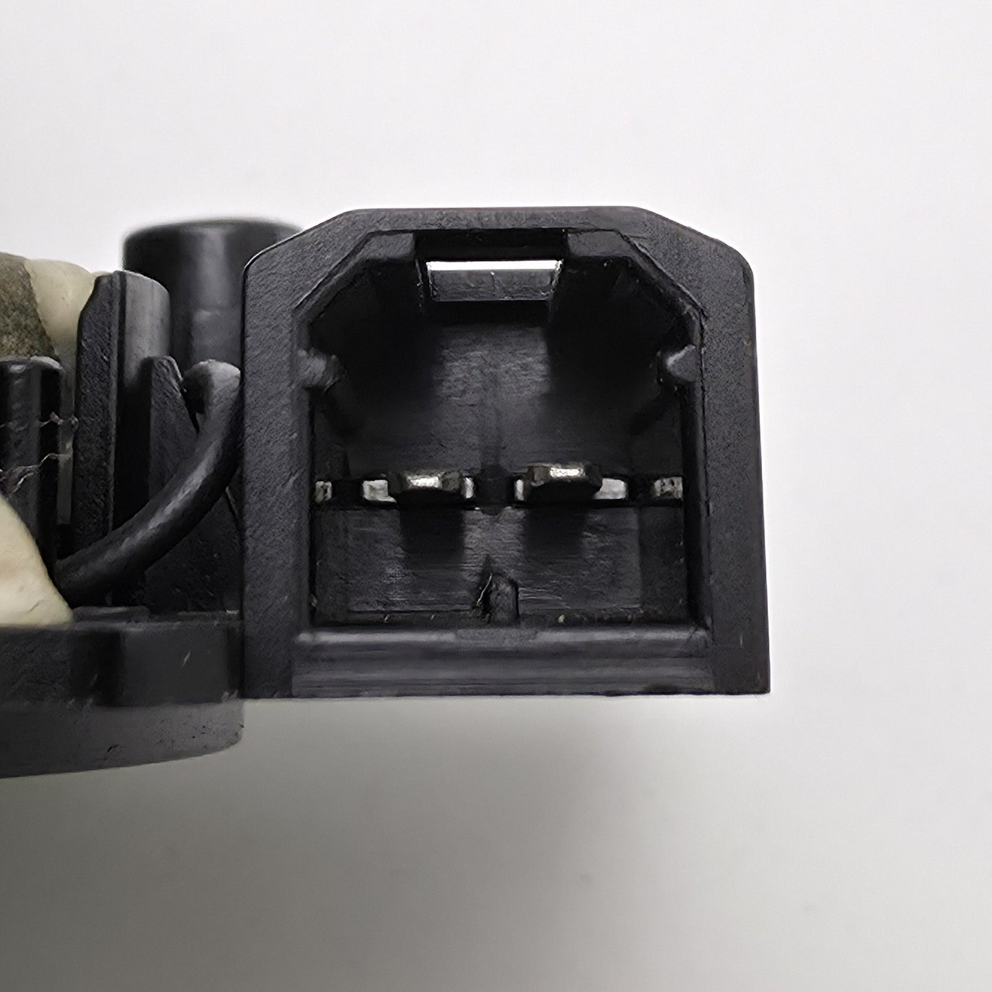 2006-2014 Jaguar XK Speaker 2W9318808FB