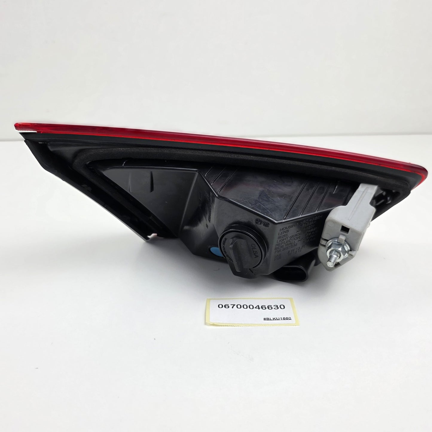 2013-2024 Maserati Ghibli M157 Right Side Tailgate Taillight 06700046630