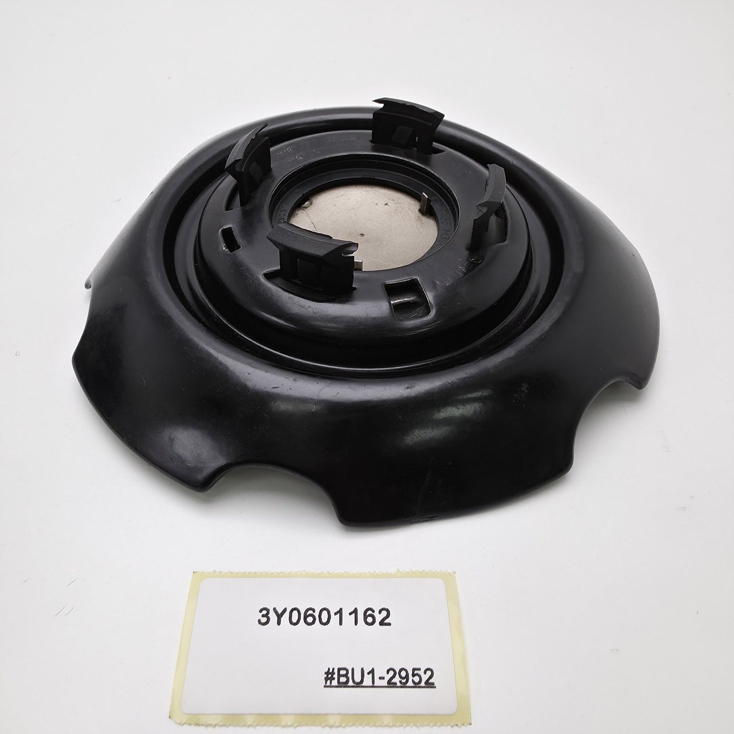 2019 Bentley Bentayga "B" WHEEL CENTER CAP 3Y0601162