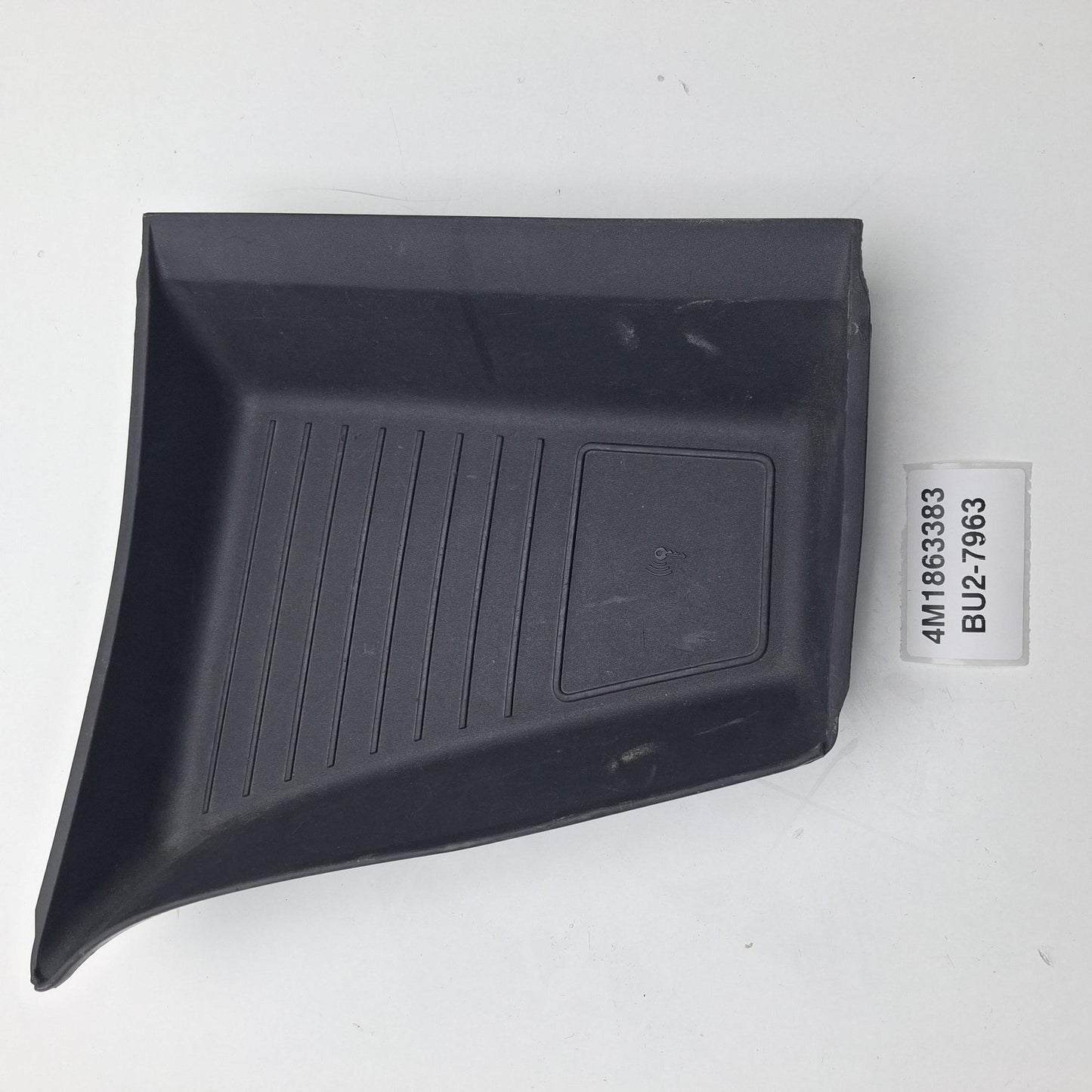 2016-2025 Audi Q7 Console Tray 4M1863383