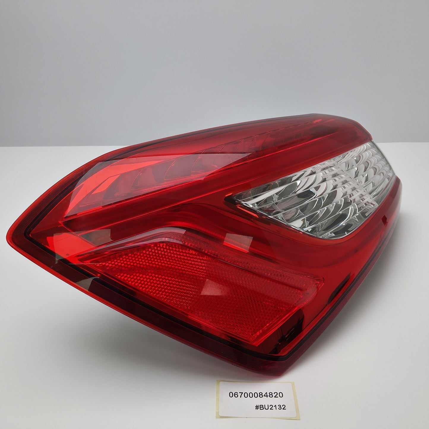 2014-2020 Maserati Ghibli Rear Left LED Tail Lamp Taillight 06700084820