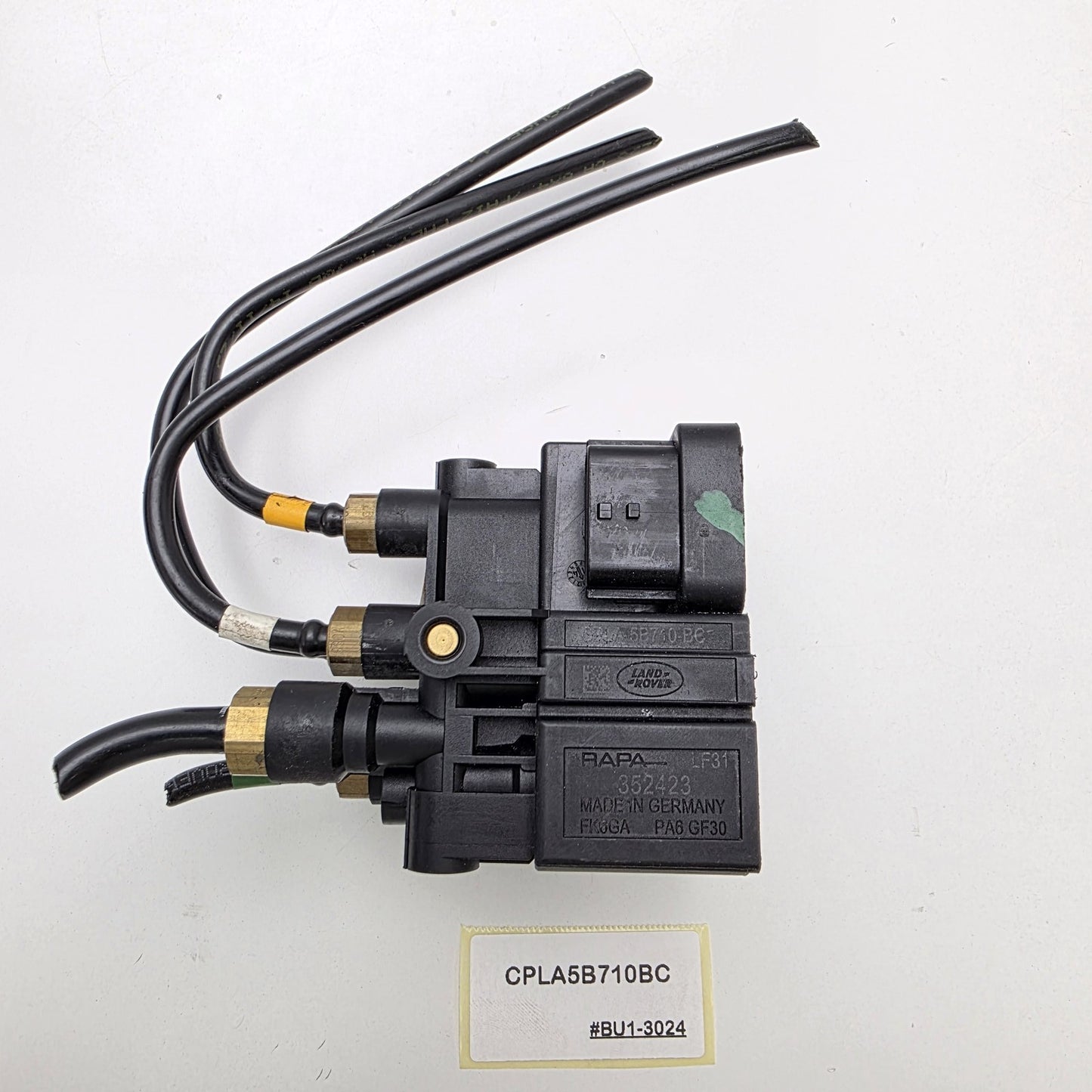 2013-2017 Land Rover Range Rover AIR SUSPENSION VALVE BLOCK CPLA5B710BC