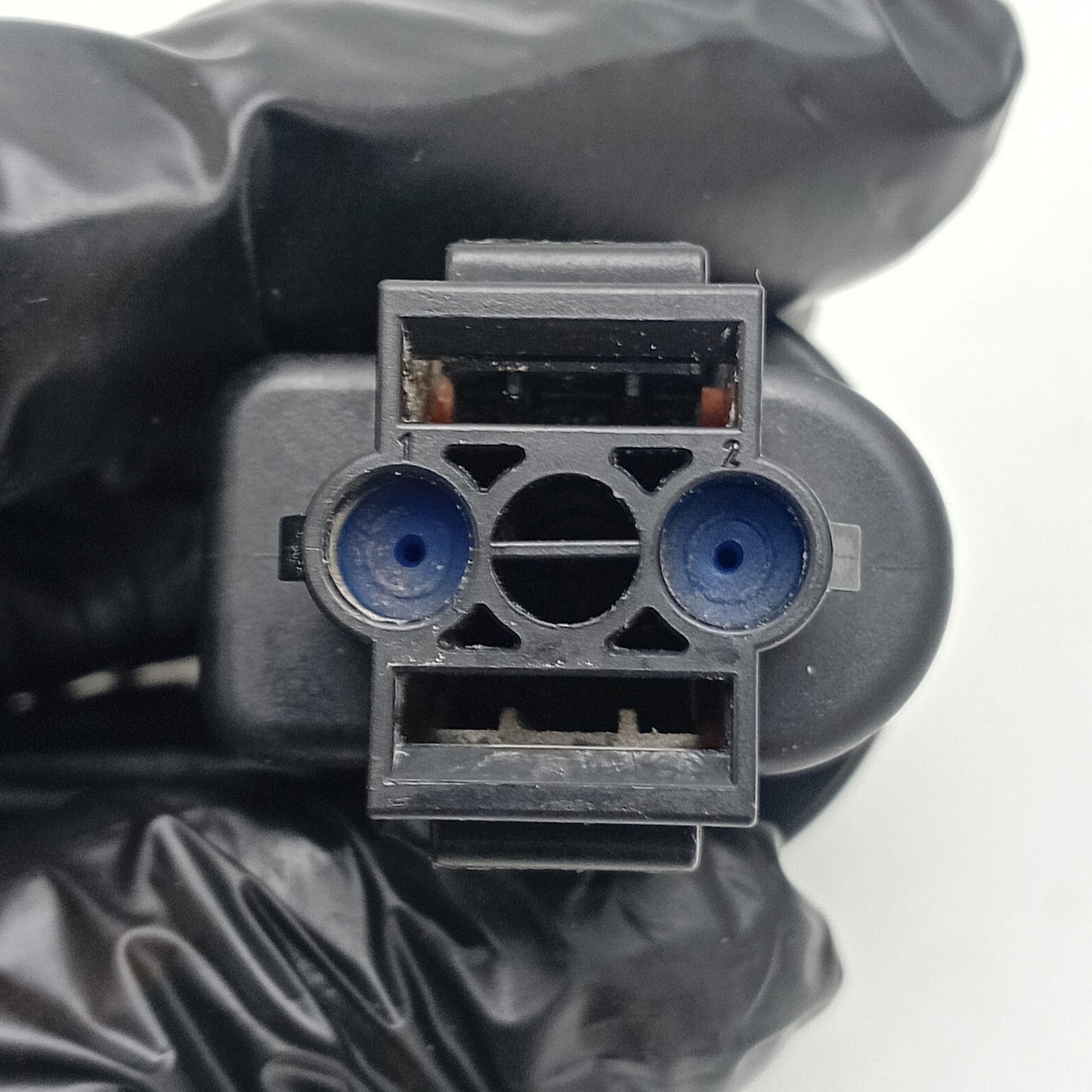 2000-2011 Audi Q5 Coolant Level Sensor Connector 1J0973202