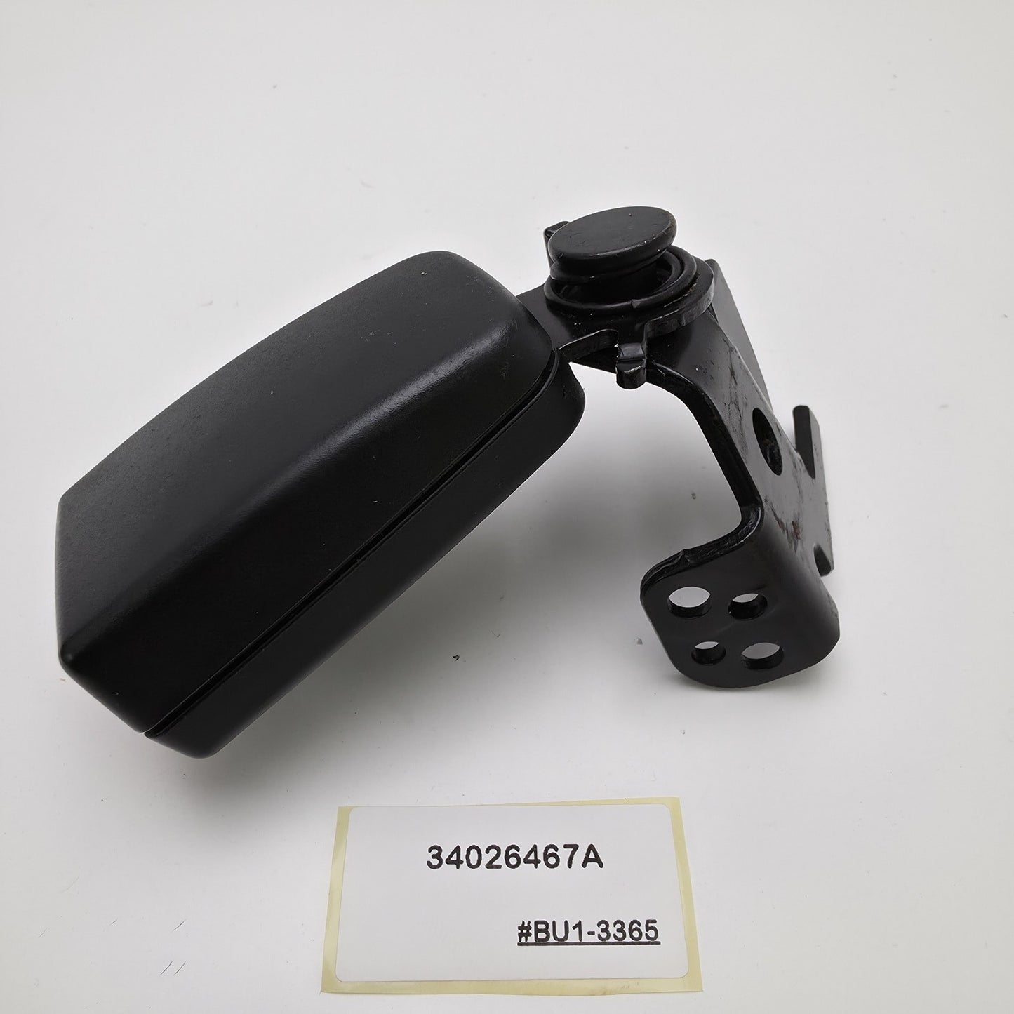 2010-2016 Mercedes E550 REAR RIGHT SIDE SEAT BELT BUCKLE 34026467A