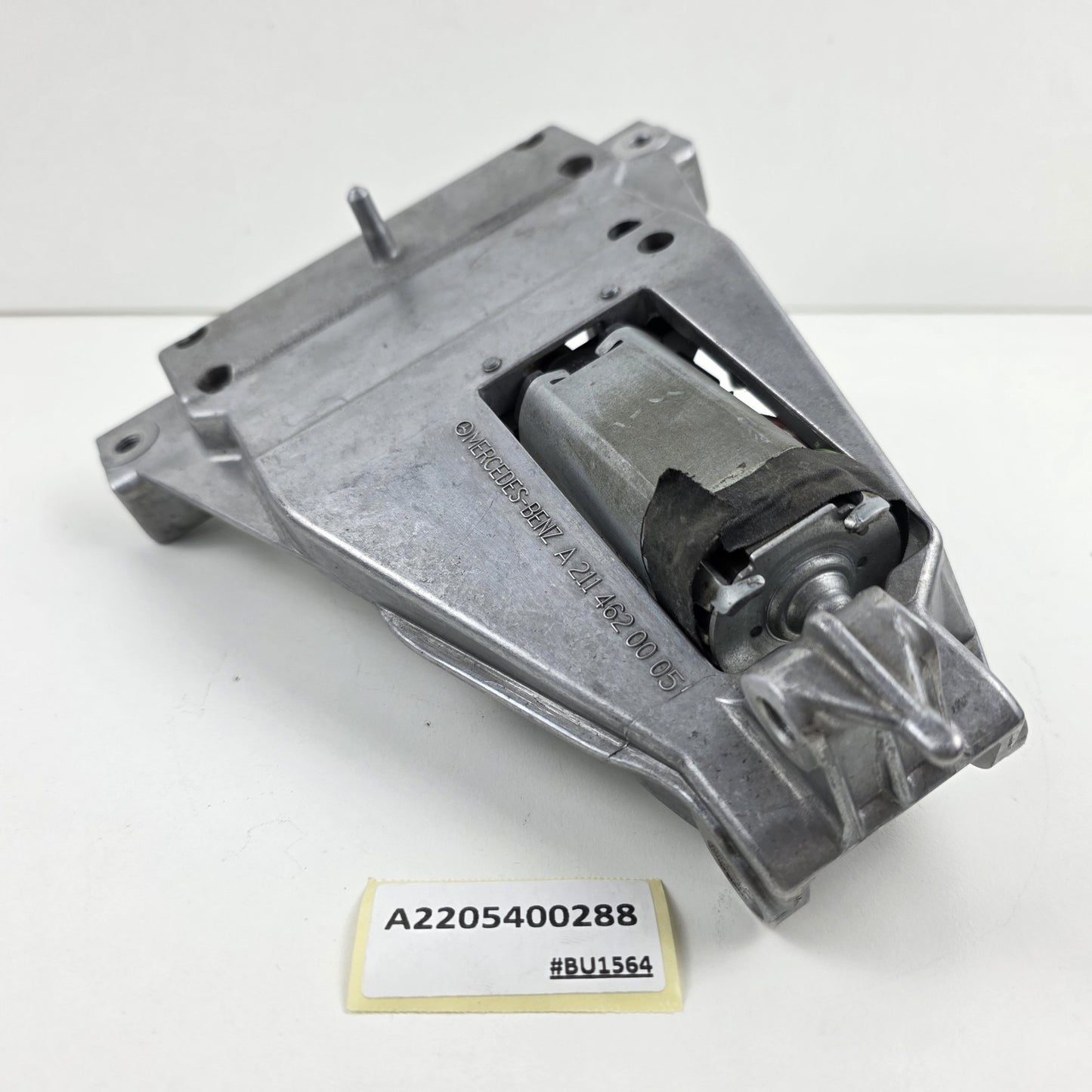 2001-2007 Mercedes-Benz W203 Steering Column Height Adjustment Motor A2205400288
