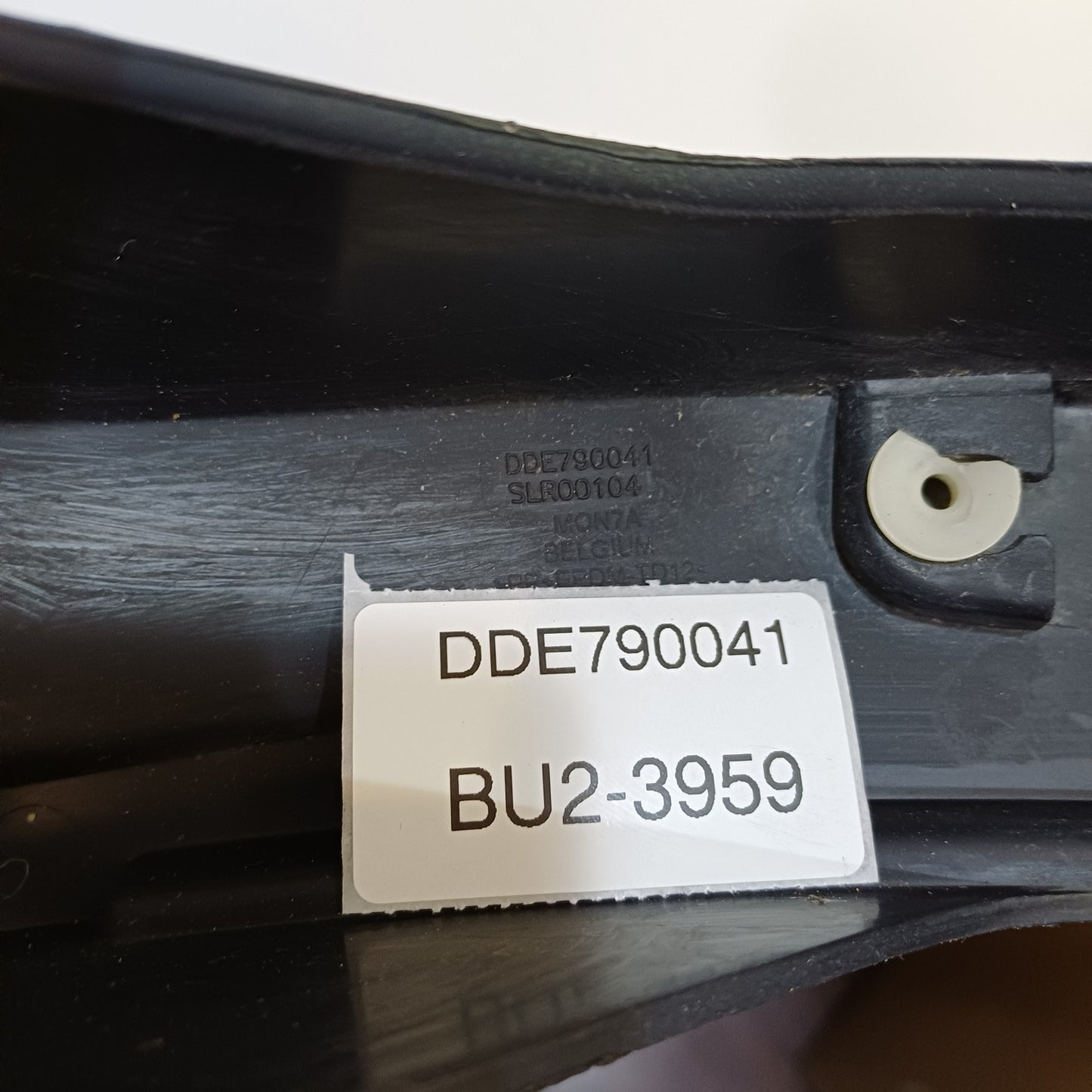 2005-2013 Land Rover Range Rover Sport REAR WHEEL ARCH TRIM DDE790041