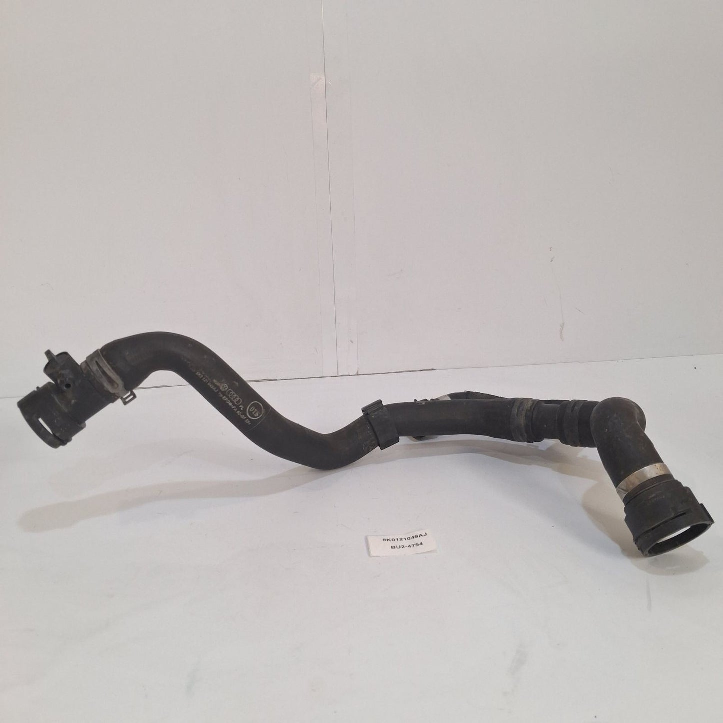 2009-2017 Audi A5 Lower Radiator Coolant Hose 8K0121049AJ